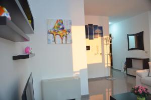 Home Sweet Home by the Sea - 060