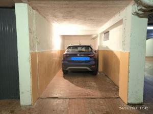 Centro storico con garage incluso, da KATHY