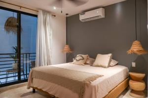 King Studio with Rooftop Pool and Gym