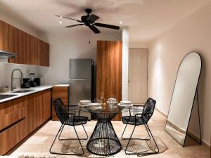 King Studio with Rooftop Pool and Gym