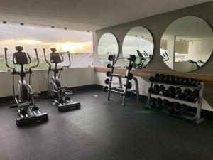 King Studio with Rooftop Pool and Gym