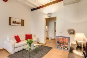 NEW Navona Bright Apartment