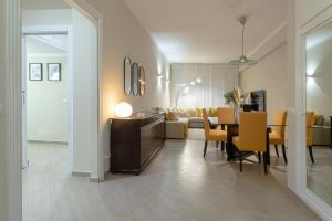 Anastasia Comfort at the Vatican with Balcony