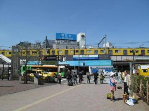 25Yamanote JR line Takadanobaba sat 5mit Netflix watch!Up to 3 people!