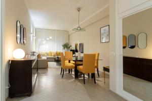 Anastasia Comfort at the Vatican with Balcony