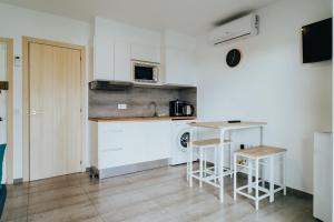 WELCS APARTAMENTO 186 EMP con piscina comunitaria