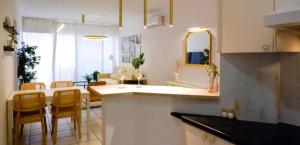 H&O Kings Palace Sea View Apartment