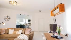 H&O Boulevard Breeze APARTMENT!