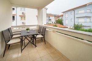 Apartments Tudor with Balcony
