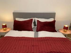 Für Gruppen und Familien - große Ferienwohnung Nähe Stadtpark, 4 Schlafzimmer, 2 Bäder, Terrasse, Parkplatz