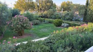 JARDIN TERRASSE EDEN SAINT TROPEZ - Parking Pool AC 4P