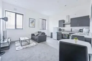 Cosy 1 Bed Budget Apartment in Dudley - 布赖尔利希尔