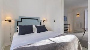 Charming Apartment in Bairro Alto by LovelyStay