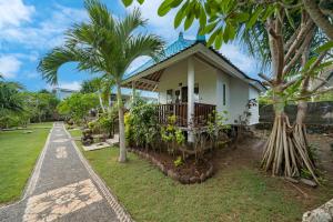The Cubang Huts Lembongan
