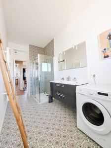 Appartements Le Charme - APPARTEMENT CENTRE VILLE, PROCHE DE LA PLAGE ET DU MARCHE : photos des chambres