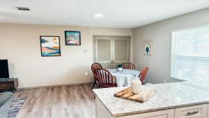 Cozy Comfort 1BR - Renovated, Private, Pet Welcome