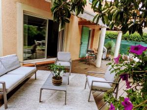 Villas Villa dans un puits de verdure avec piscine residentielle : photos des chambres