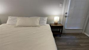 Spacious Poolside Oasis with Easy Access & Parking