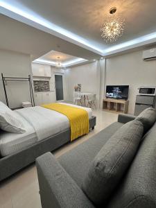 Guestroom 2 -3rd flr Barretto, Olongapo near beach