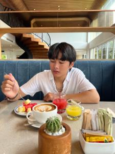 Pondok Bulan Lake View