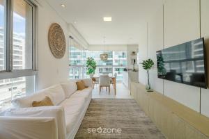 Apartamento c Churrasqueira 240m da Praia EHI0401