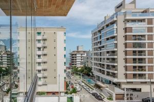 Apartamento c Churrasqueira 240m da Praia EHI0401