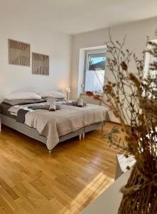 revLIVING Haus Clara am Berg mit kleinem Garten