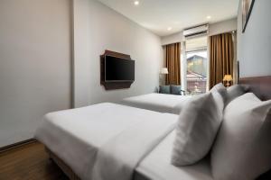 Astoria Hotel - St Joseph Cathedral Hanoi