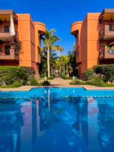 Stunning Patios & Gardens Apartment