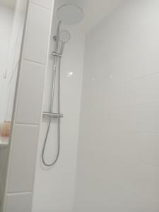 B&B / Chambres d'hotes Le Moulin des Roses : Petite Chambre Double