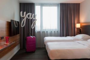 Twin Room room in Moxy Stuttgart Airport/Messe
