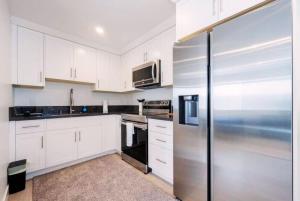 Prestige Studio Haven at Burbank