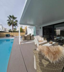 X - Private Villa with large pool