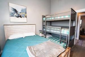 Sleeps 40, Pool House