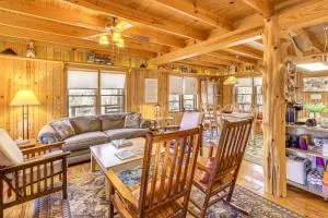 10 Mi to Sardis Lake Home with Grill in Tuskahoma - Wilburton