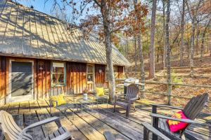 10 Mi to Sardis Lake: Home w Grill in Tuskahoma