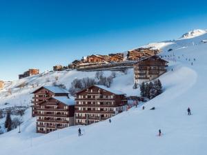 Duplex 8 pers. aux Menuires, ski aux pieds, animaux admis - FR-1-452-105