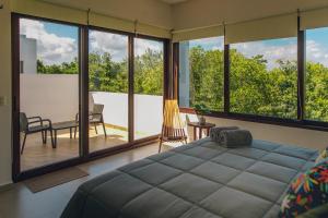 Beachside Bliss Modern 3Story Villa with Deck and Grill