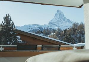 Alpine Double Room with Matterhorn View room in Hotel Jägerhof