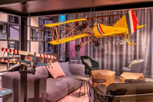 Moxy London Heathrow Airport