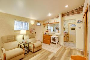 Close to Midtown! Cozy Reno River Cottage