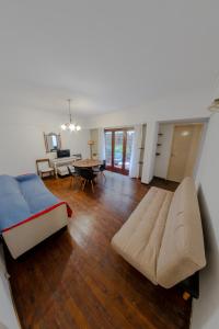 Alvear - 4 Huéspedes en Zona Güemes con Patio Interno