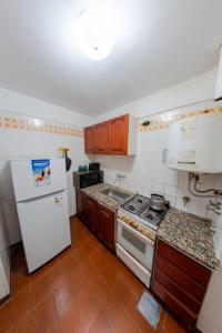 Alvear - 4 Huéspedes en Zona Güemes con Patio Interno