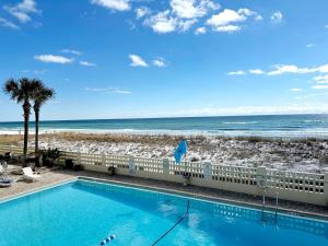 Aqua Villa Condo 204 Beachfront