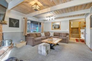 2 Mi to Lake and Skiing Big Bear Family Cabin