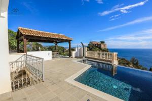 Villa los Almendros Infinity Pool