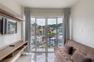 Apto Moderno próx. da Roda Gigante de BC MBH0601