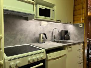 Villa Oitola I Parking I Sauna I Wifi I Lake I Rural I Forest I Ideal for Aurora spotting