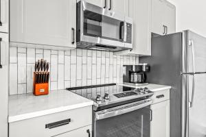 Brick & Bed Riverfront Lofts, G 209