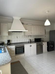 Extraordinary Holiday House at Fernão Ferro!